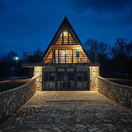 Kır Evi Vezirove Zore Paraćin