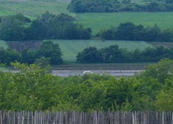 Vezirove Zore Kır Evi *