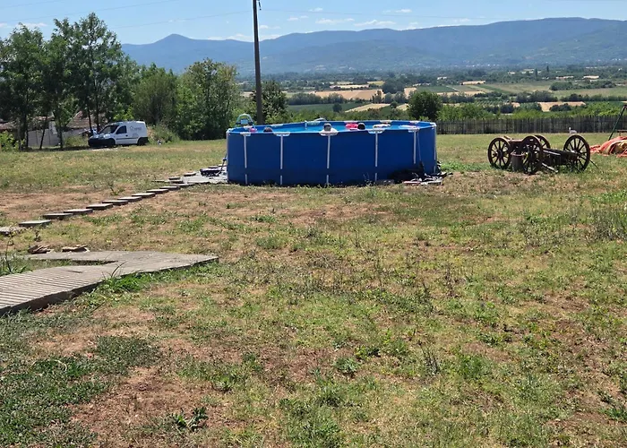 Vezirove Zore Kır Evi